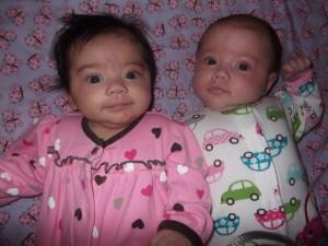 One Mom's Story: Amanda and Twins Charlotte and Sienna